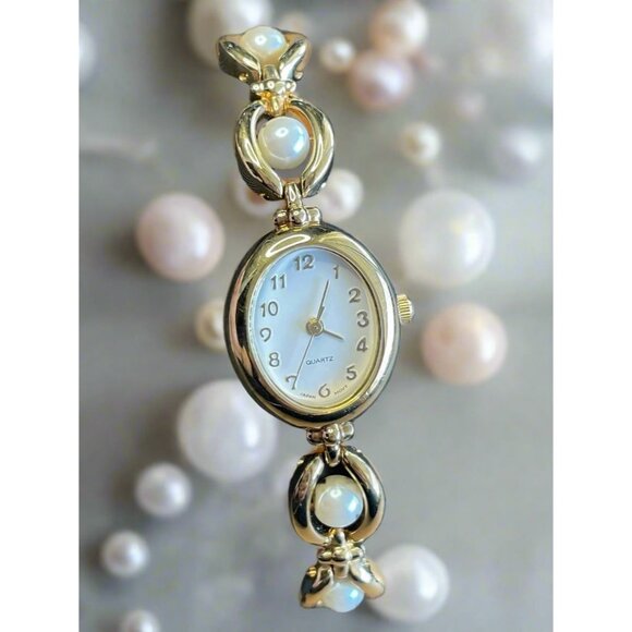 Avon SR626SW Gold Tone and Faux Pearls Women Quartz Movement Dainty Wrist Watch - Picture 1 of 9